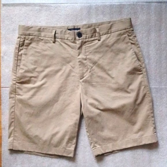 Theory Pants - THEORY Tan Chino Cotton Shorts, 32